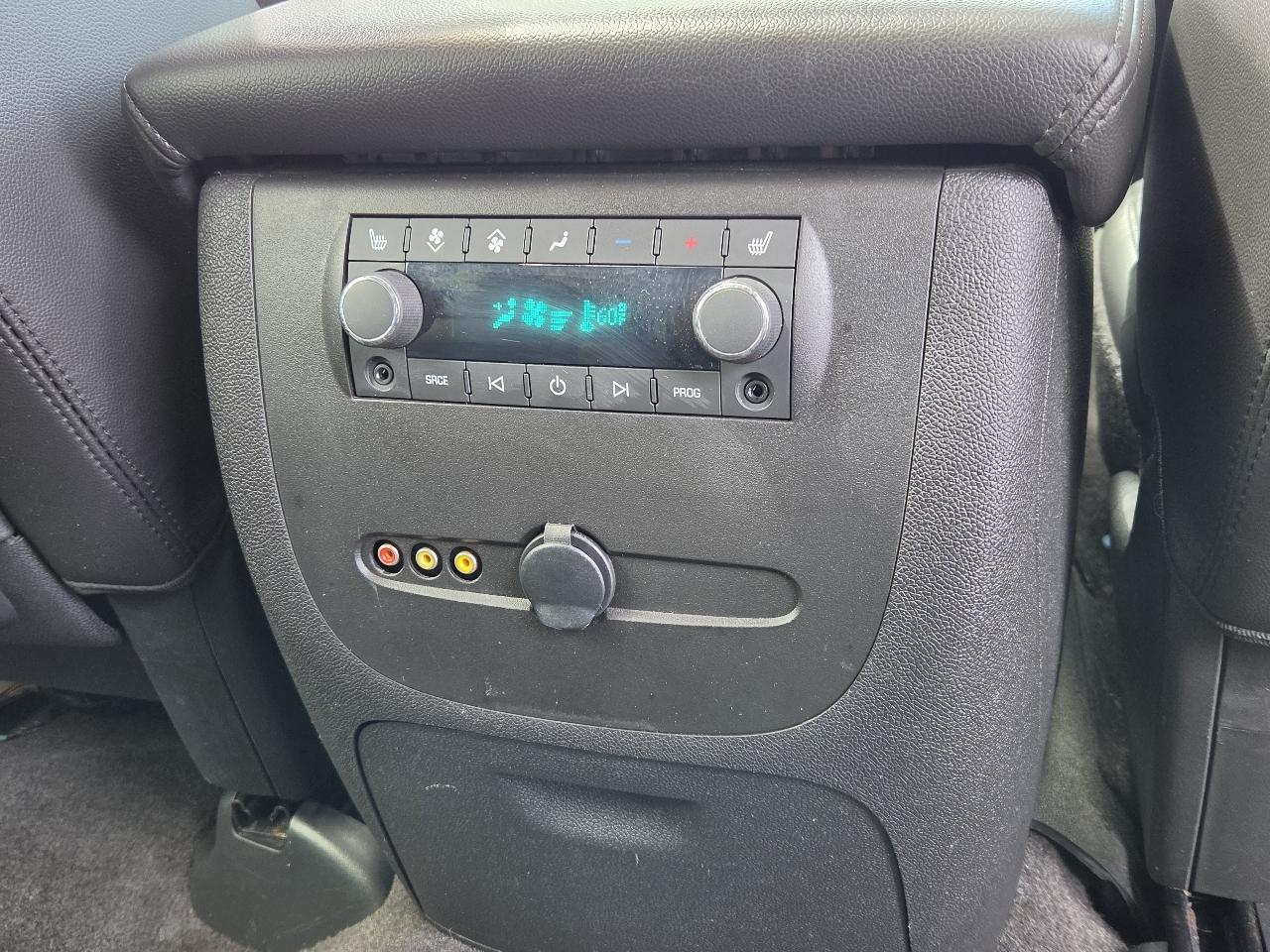 Chevrolet Tahoe  2010