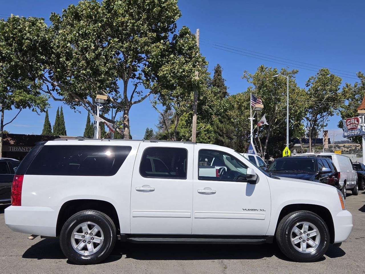 GMC Yukon XL  2013