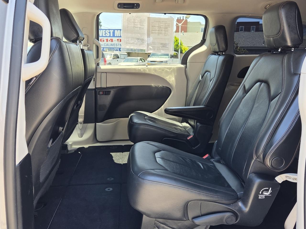 Chrysler Pacifica  2017