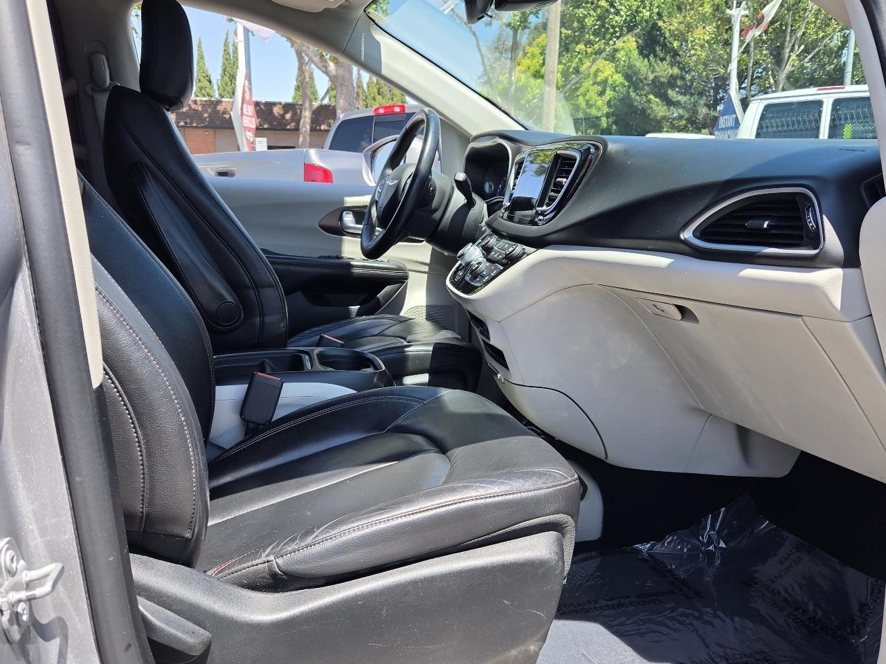 Chrysler Pacifica  2017