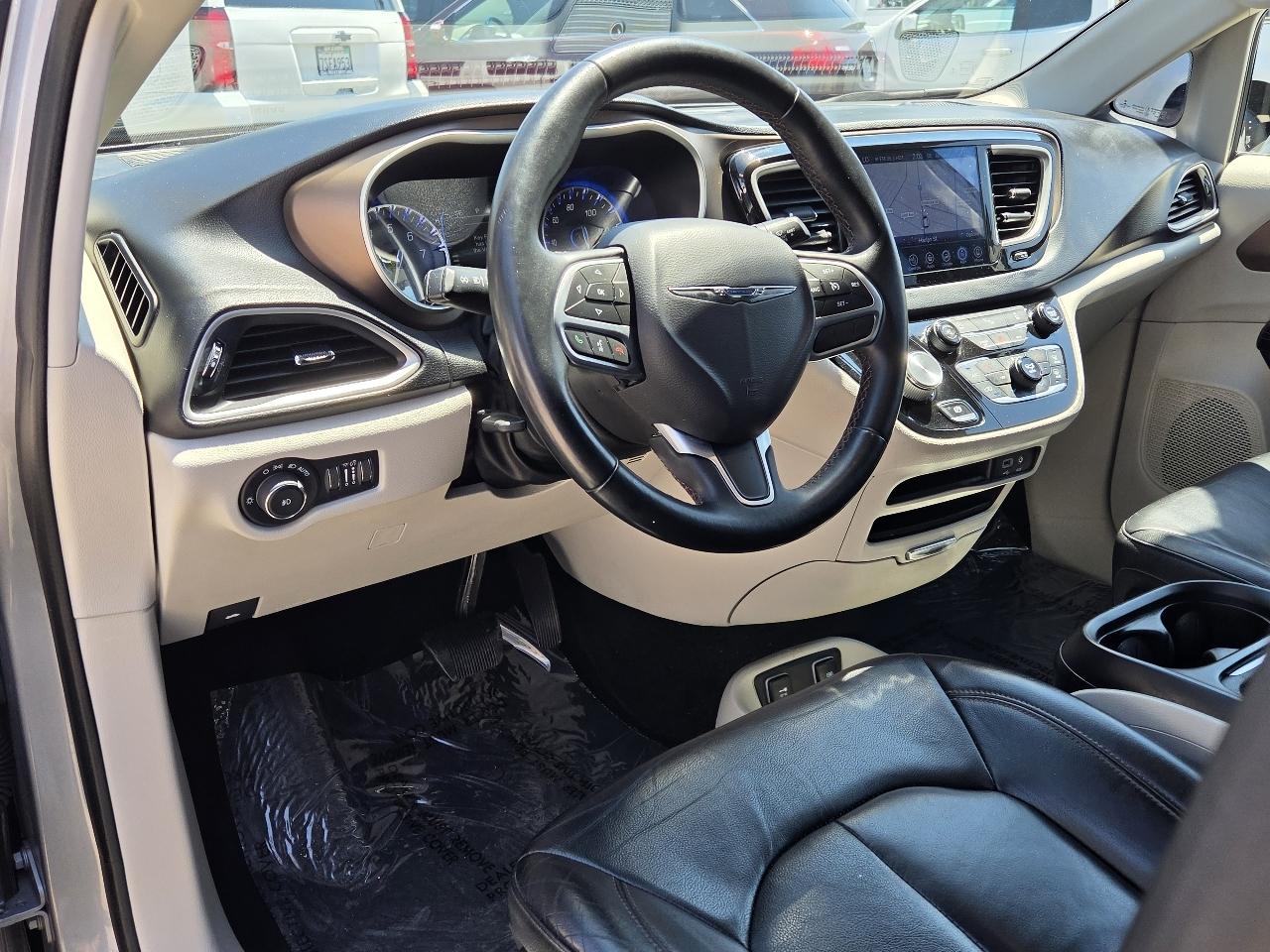 Chrysler Pacifica  2017