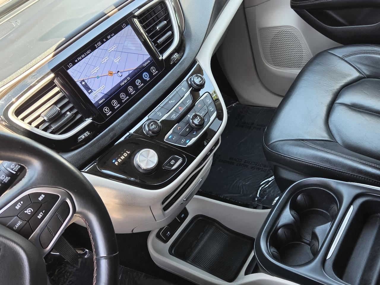 Chrysler Pacifica  2017