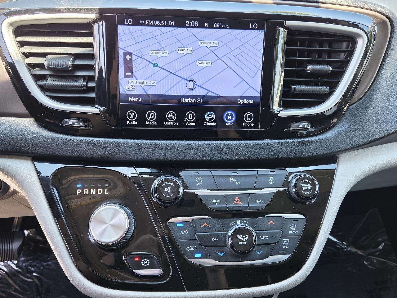 Chrysler Pacifica  2017