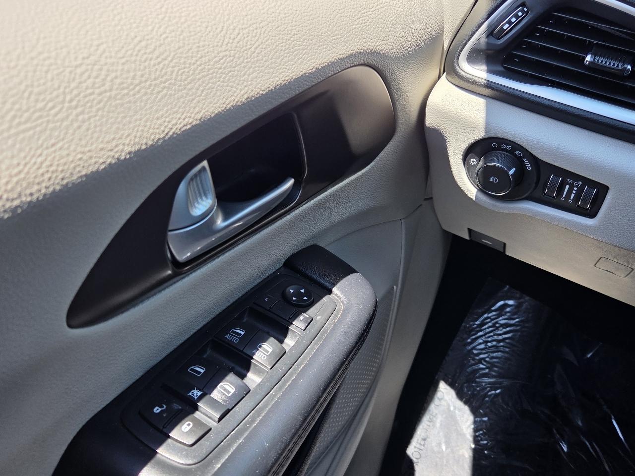 Chrysler Pacifica  2017