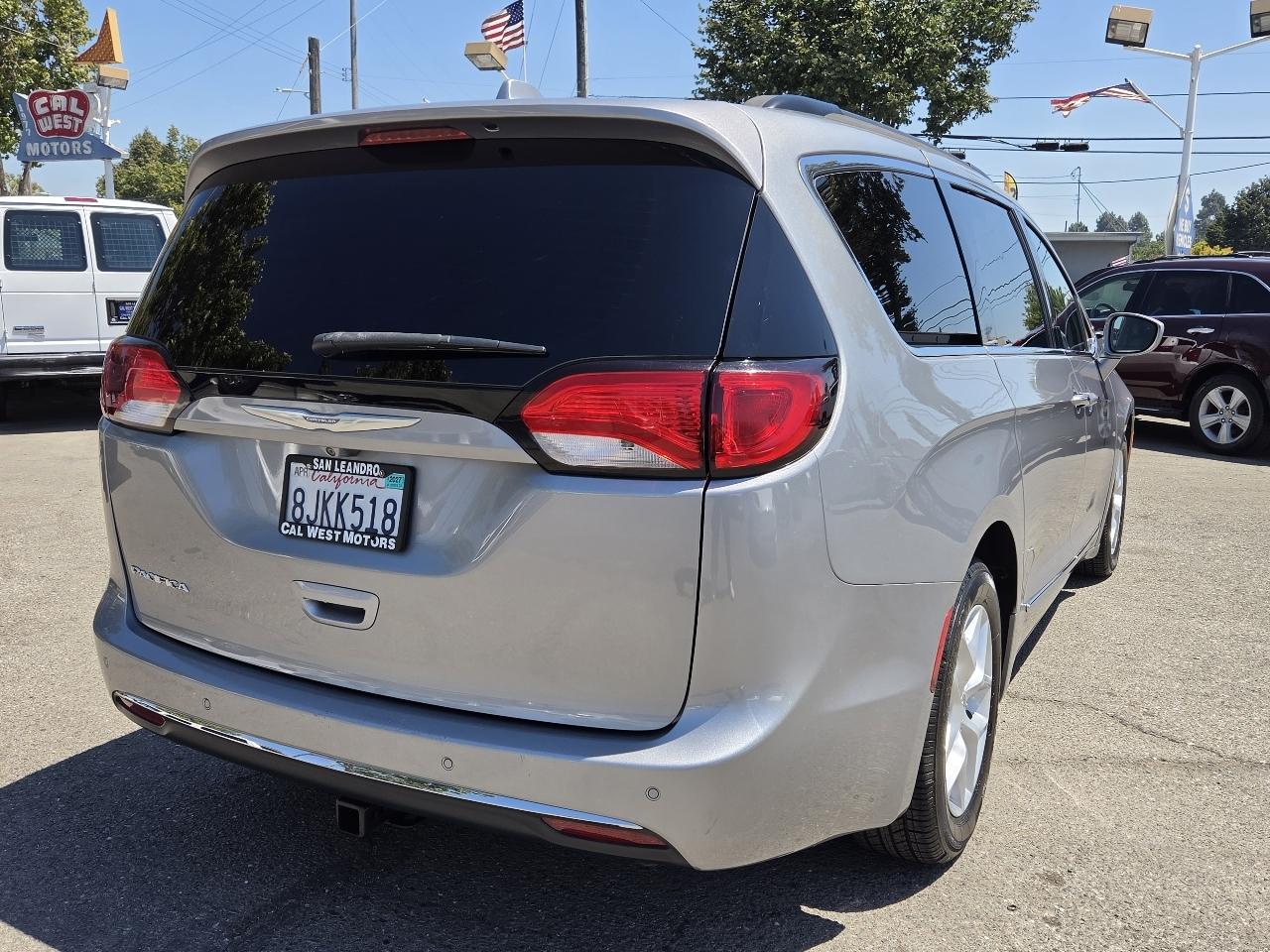 Chrysler Pacifica  2017
