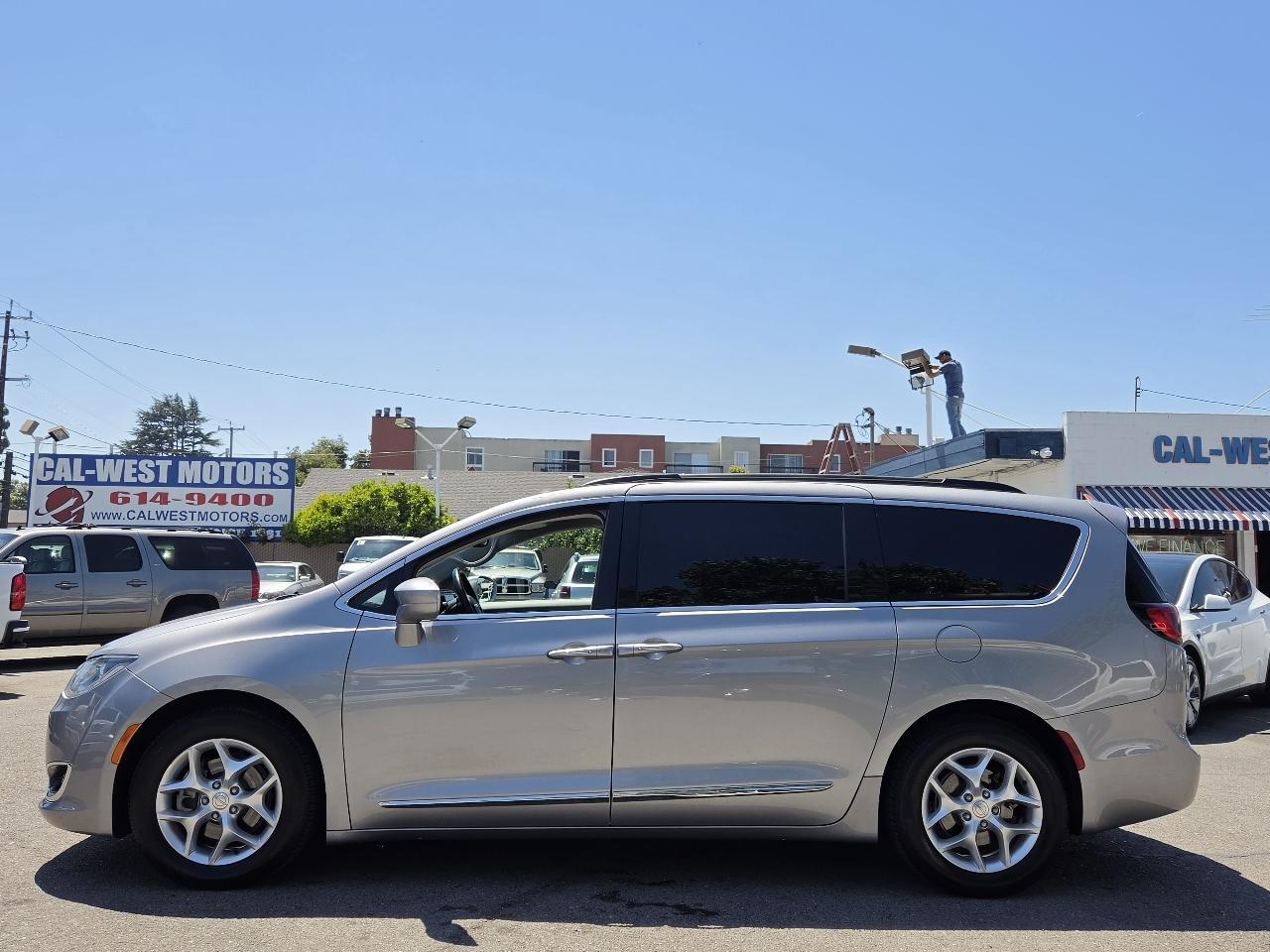 Chrysler Pacifica  2017
