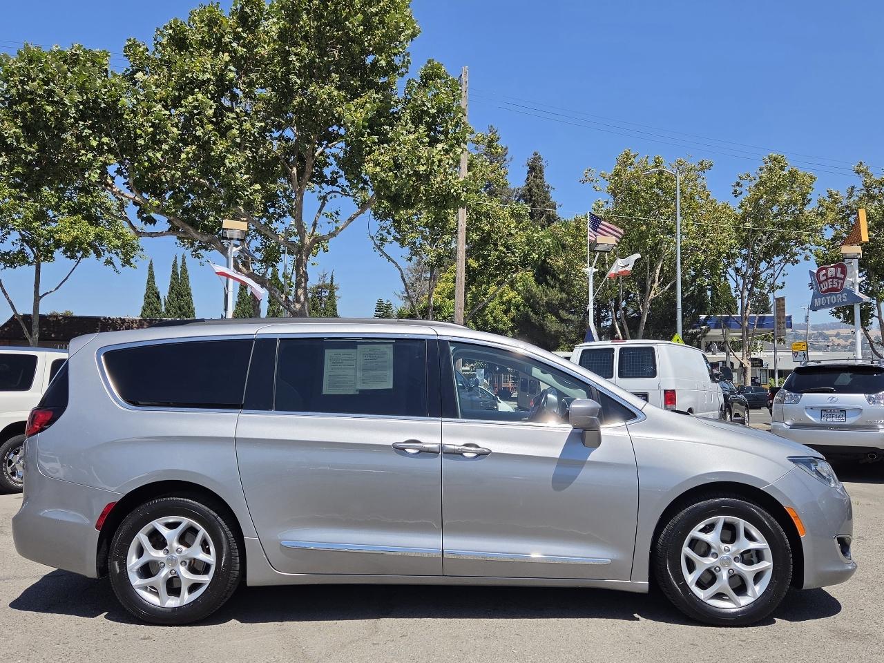 Chrysler Pacifica  2017