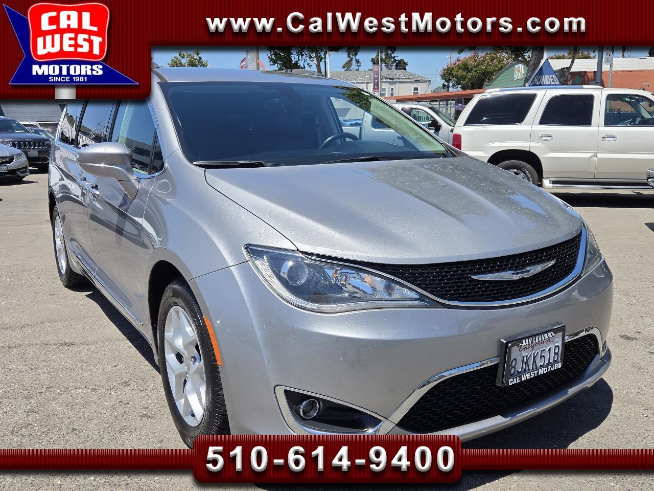 2017 Chrysler Pacifica Touring-L  Leathr NAV BUcam Blu2th Sirius VeryNice