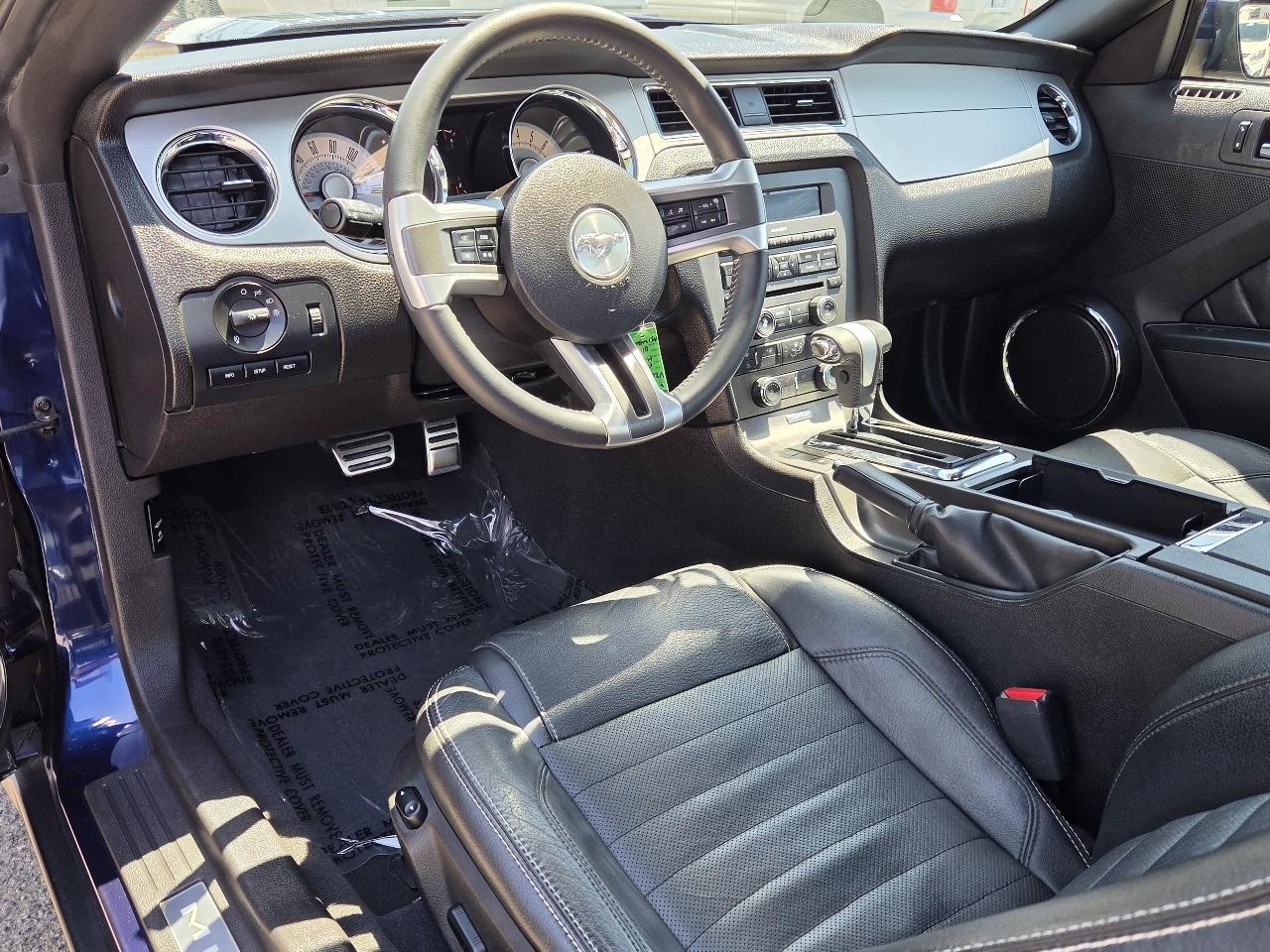 Ford Mustang  2010
