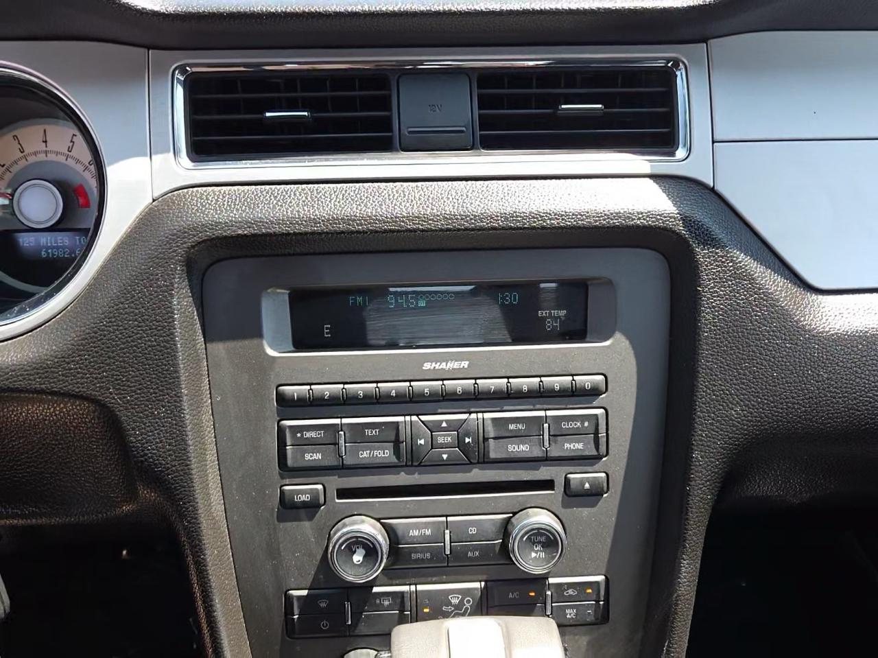 Ford Mustang  2010