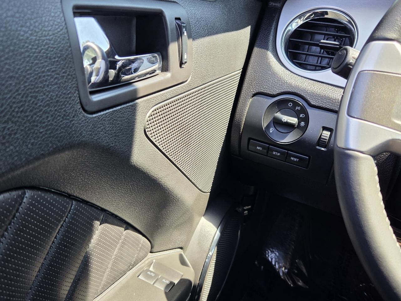 Ford Mustang  2010