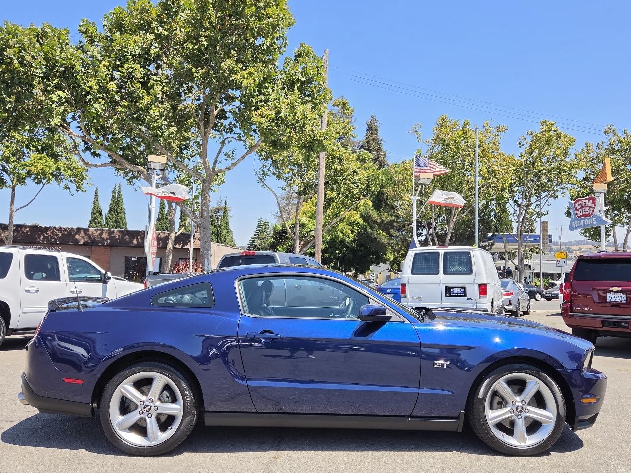 Ford Mustang  2010