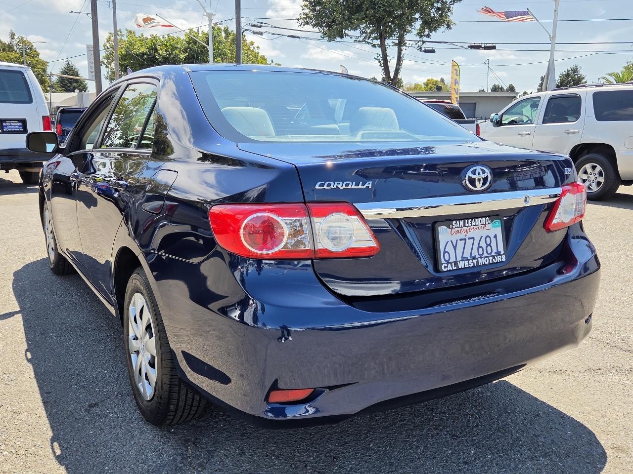 Toyota Corolla  2011