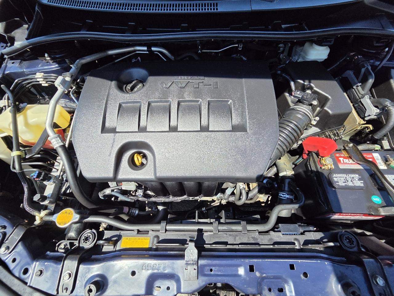 Toyota Corolla  2011