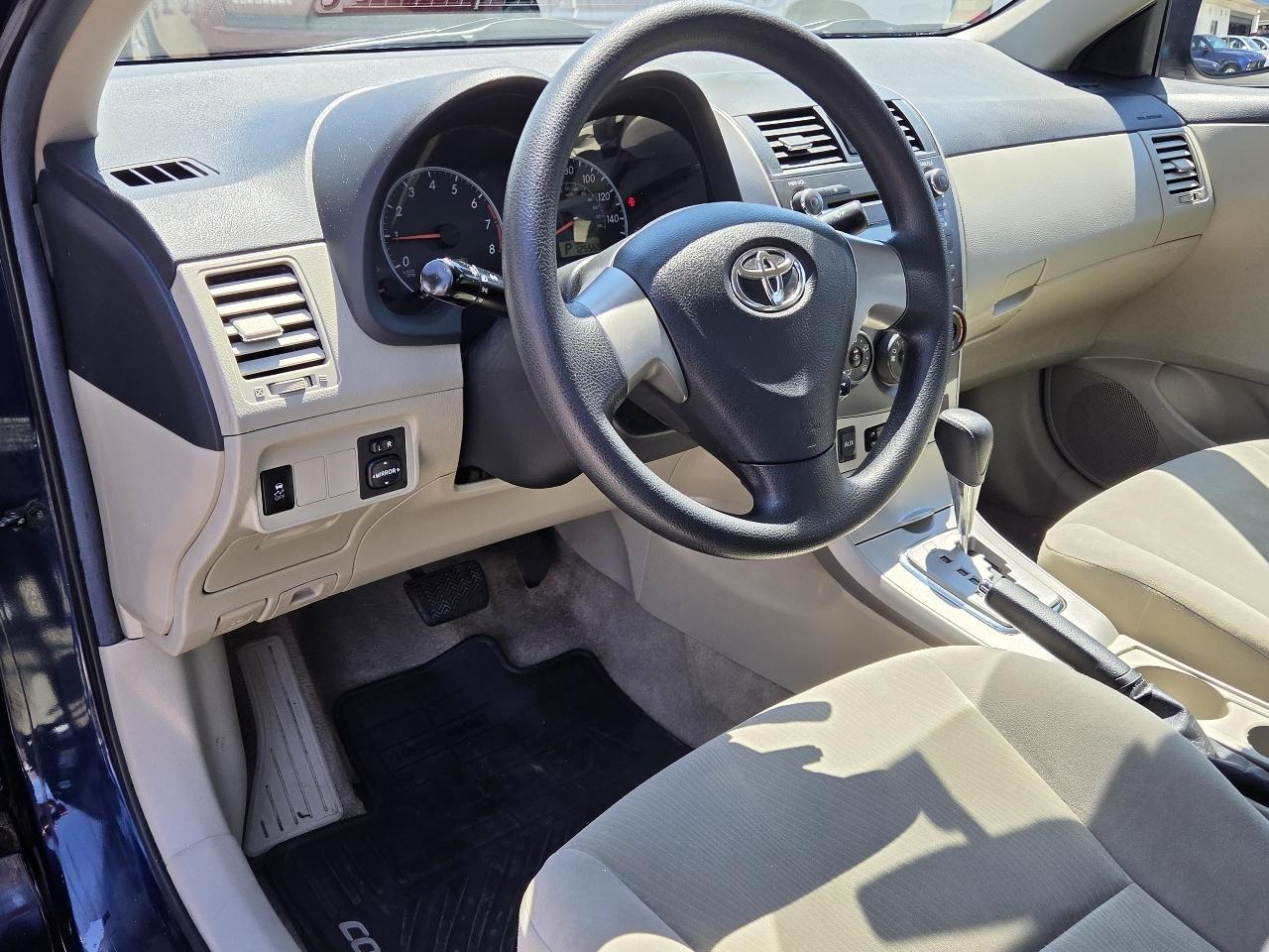 Toyota Corolla  2011