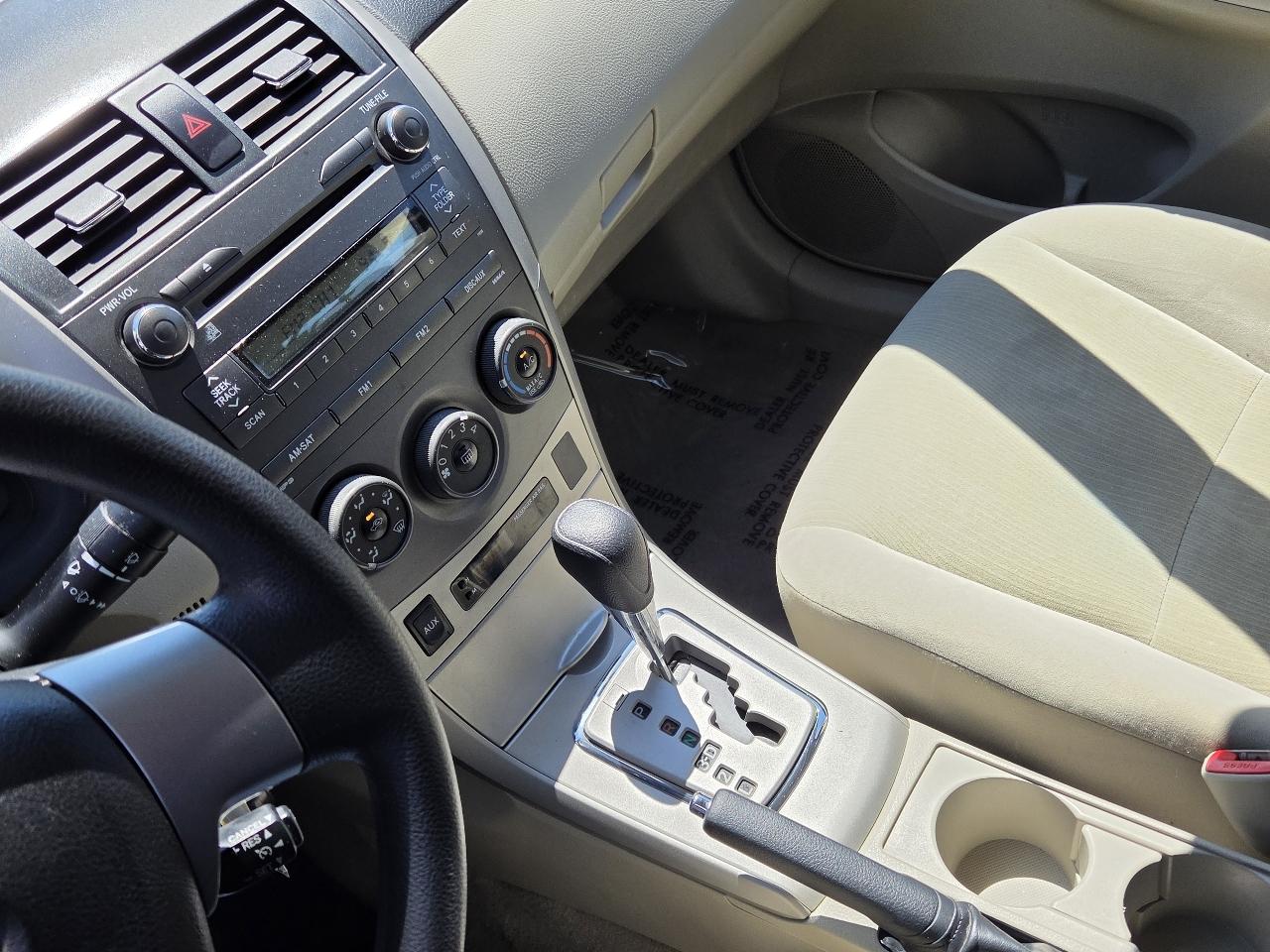 Toyota Corolla  2011