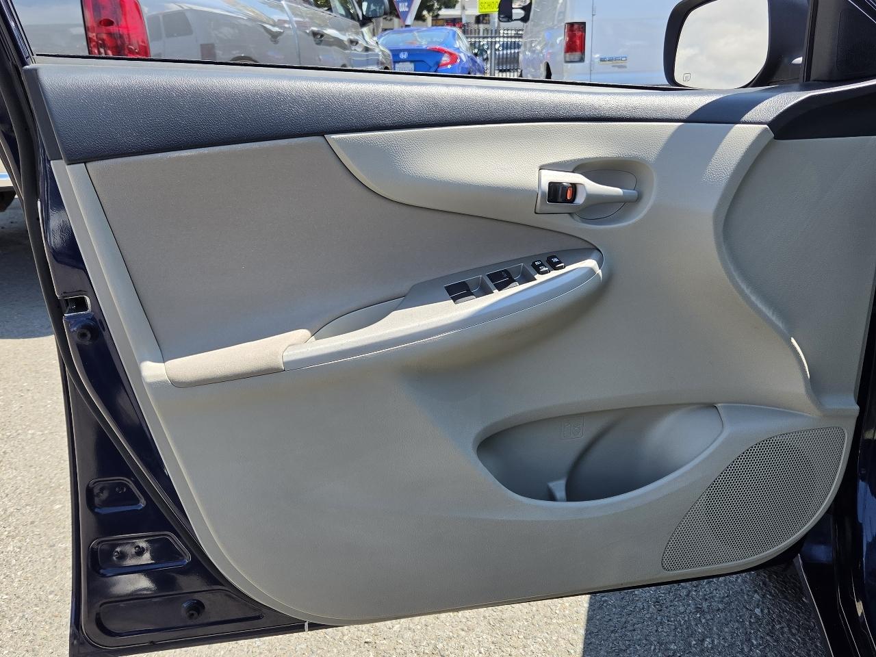 Toyota Corolla  2011