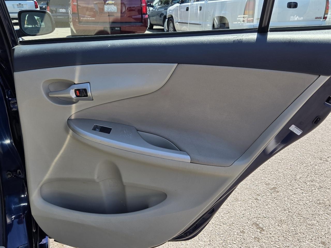 Toyota Corolla  2011