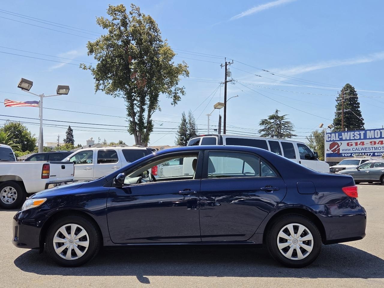 Toyota Corolla  2011