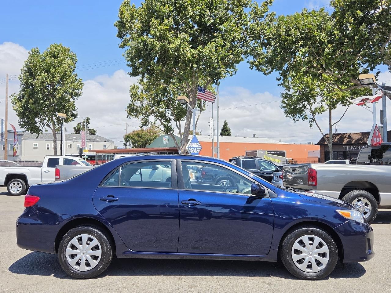 Toyota Corolla  2011