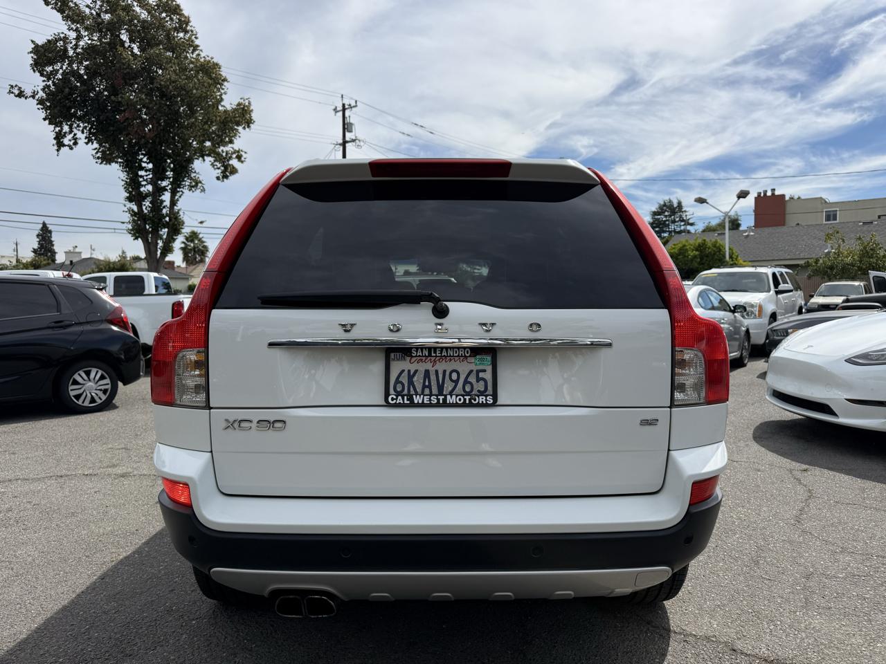 Volvo XC90  2010