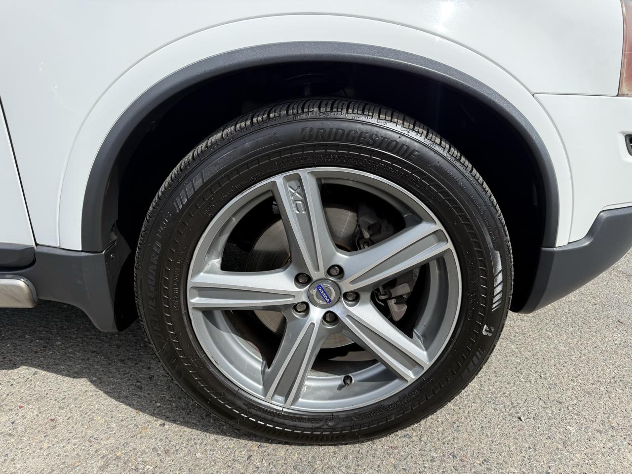 Volvo XC90  2010