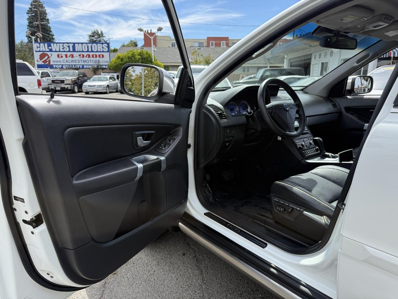 Volvo XC90  2010