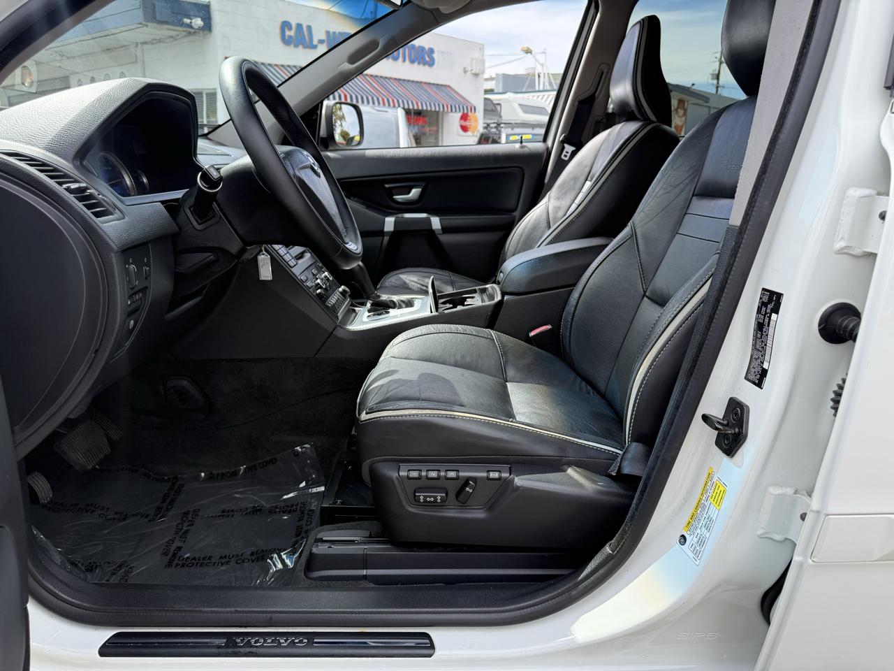 Volvo XC90  2010