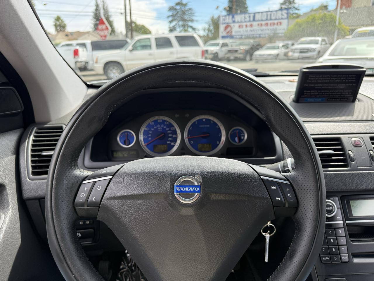 Volvo XC90  2010