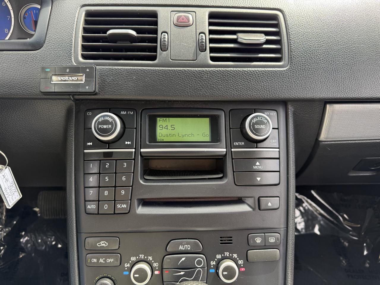 Volvo XC90  2010