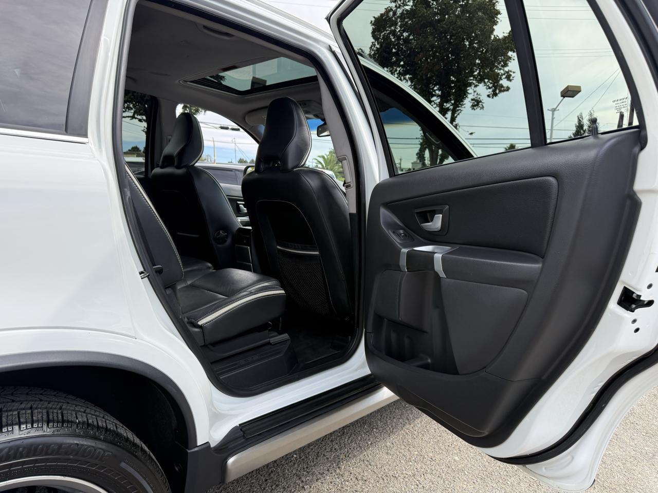 Volvo XC90  2010