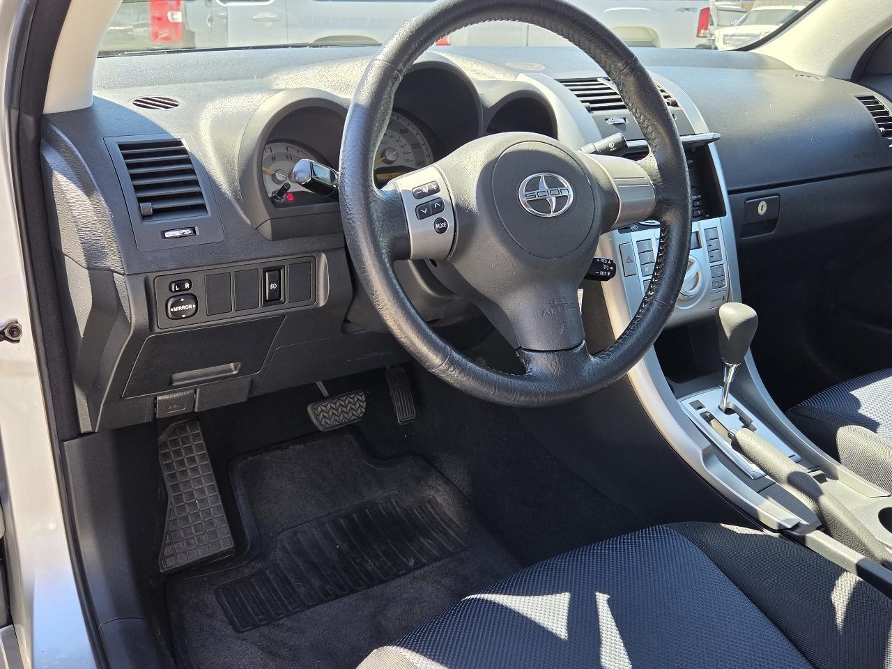 Scion tC  2006