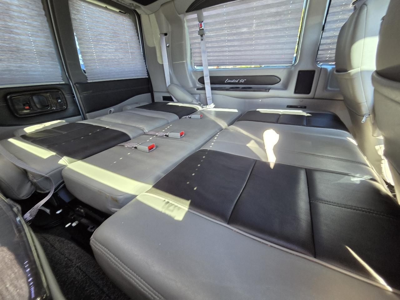 GMC Savana photo 7