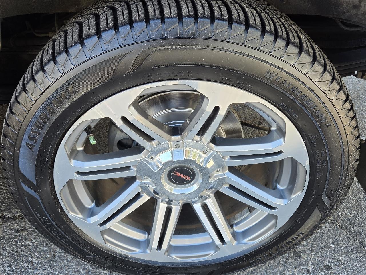 GMC Savana photo 19