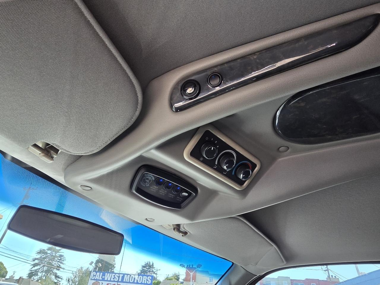 GMC Savana photo 30