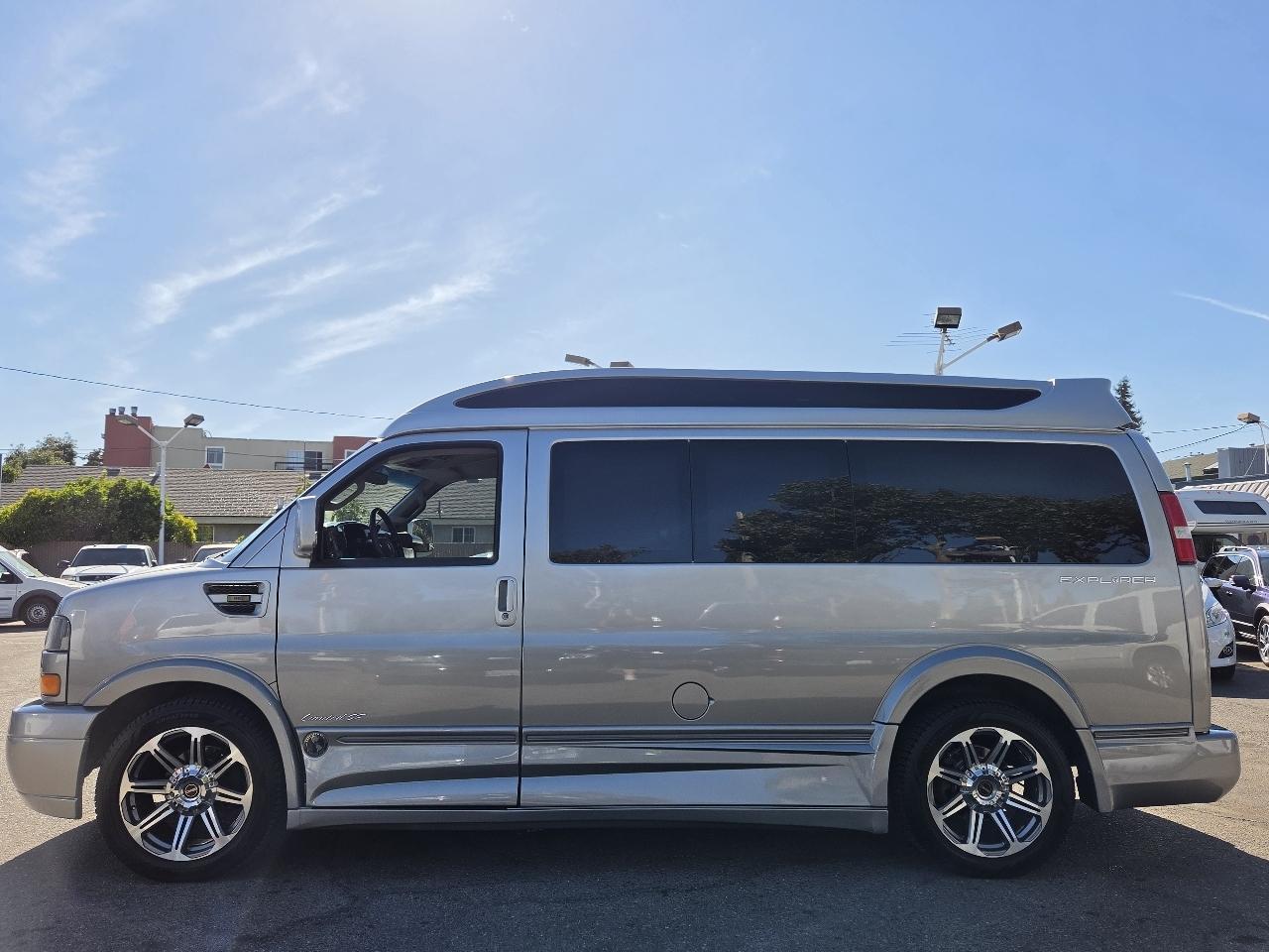 GMC Savana photo 42