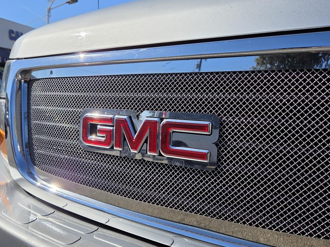 GMC Savana photo 44