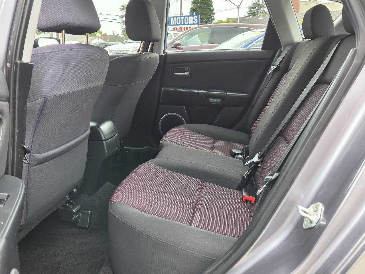 Mazda MAZDA3  2005