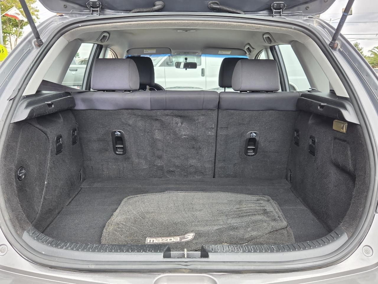 Mazda MAZDA3  2005