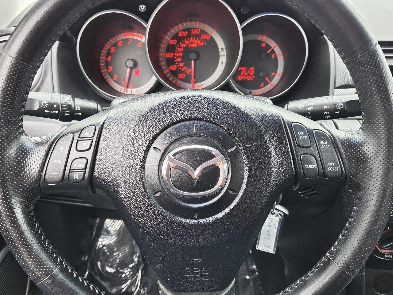 Mazda MAZDA3  2005