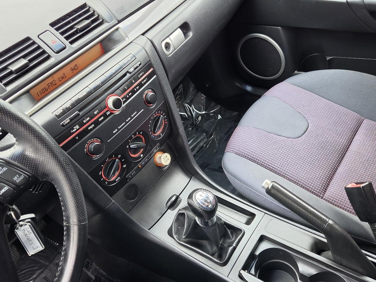 Mazda MAZDA3  2005