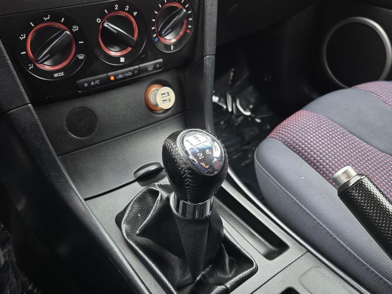 Mazda MAZDA3  2005
