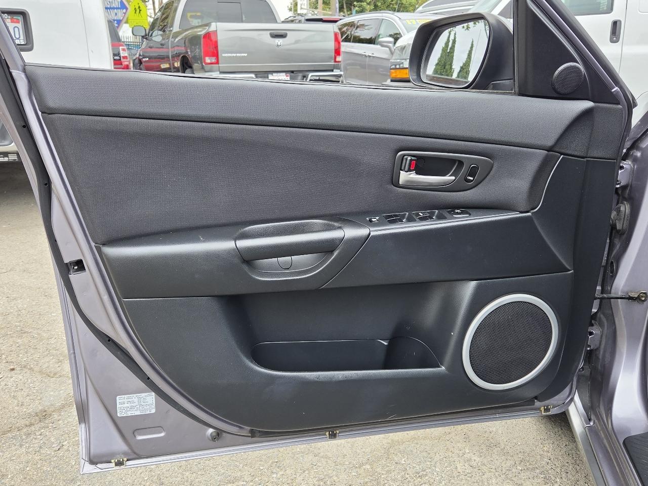 Mazda MAZDA3  2005