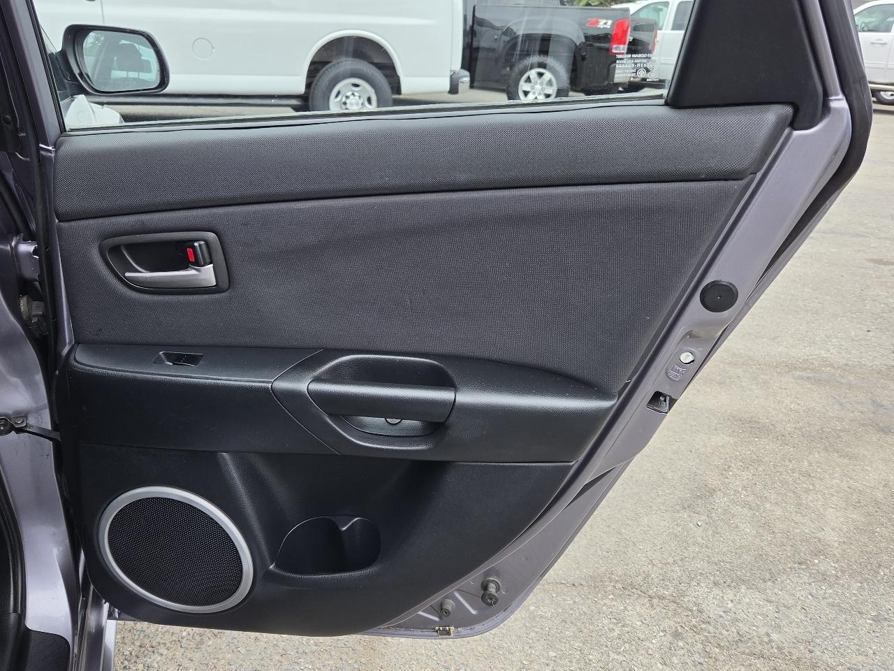 Mazda MAZDA3  2005