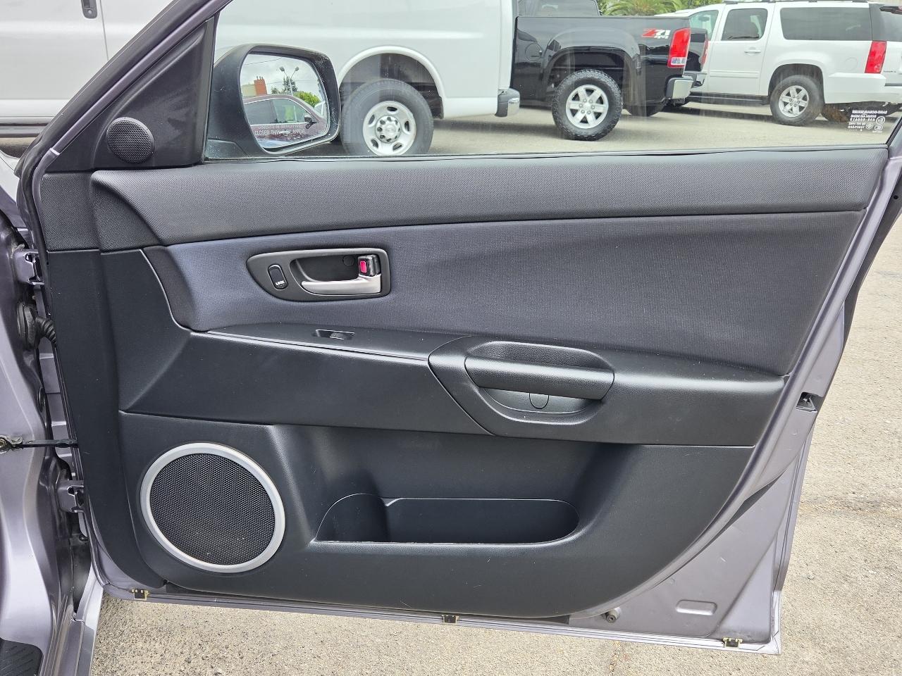 Mazda MAZDA3  2005