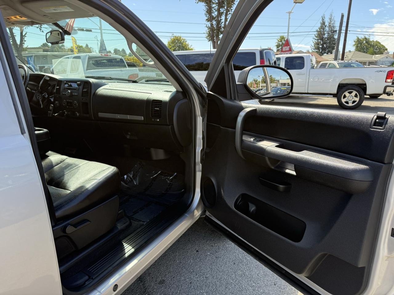 Chevrolet Silverado photo 19