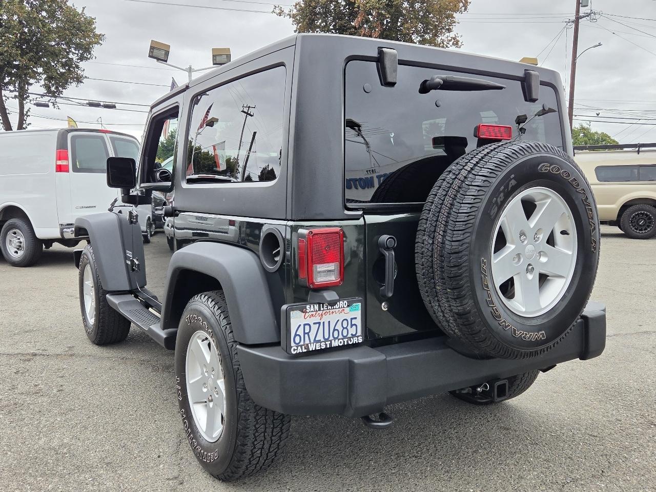 Jeep Wrangler  2011