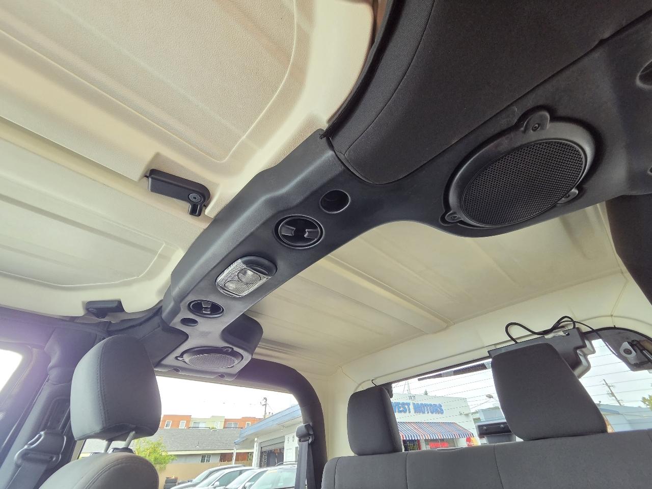 Jeep Wrangler  2011
