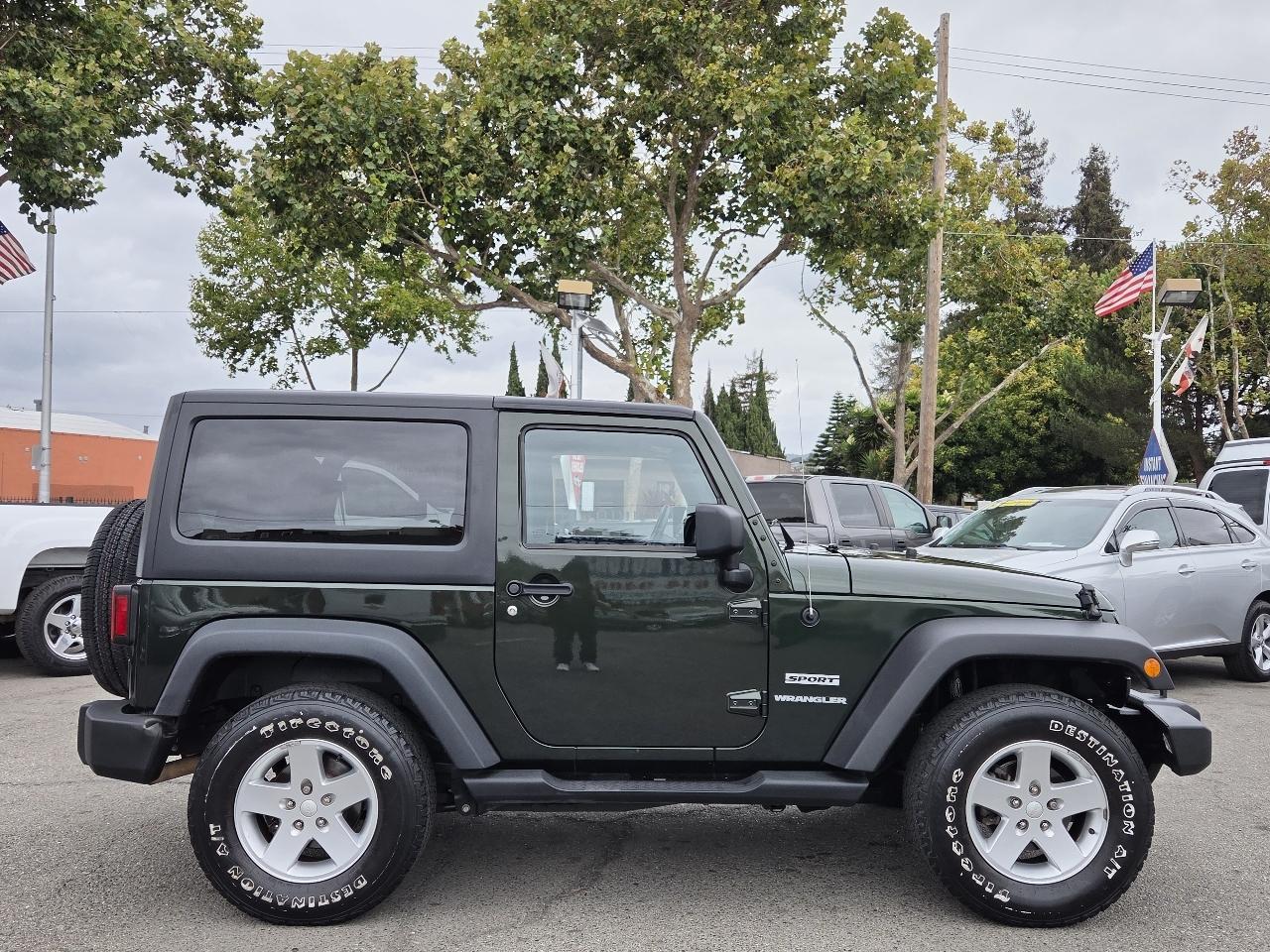 Jeep Wrangler  2011