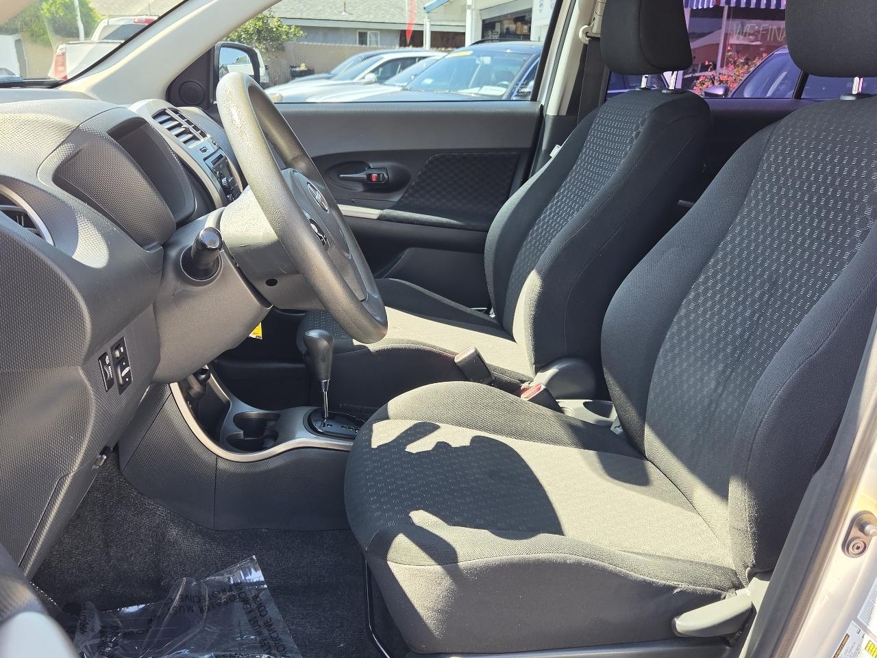 Scion xD  2012